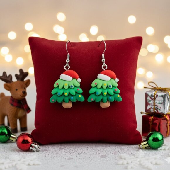 Festive Christmas Tree Earrings 🎄 Resin 18K White Gold Plated Ear Needles 🎅 - Picture 4 of 11